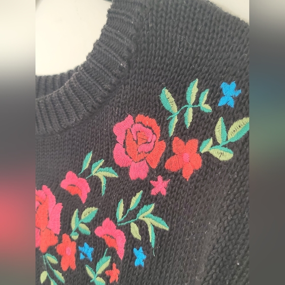 H&M Divided Embroidered Sweater - Picture 6 of 16